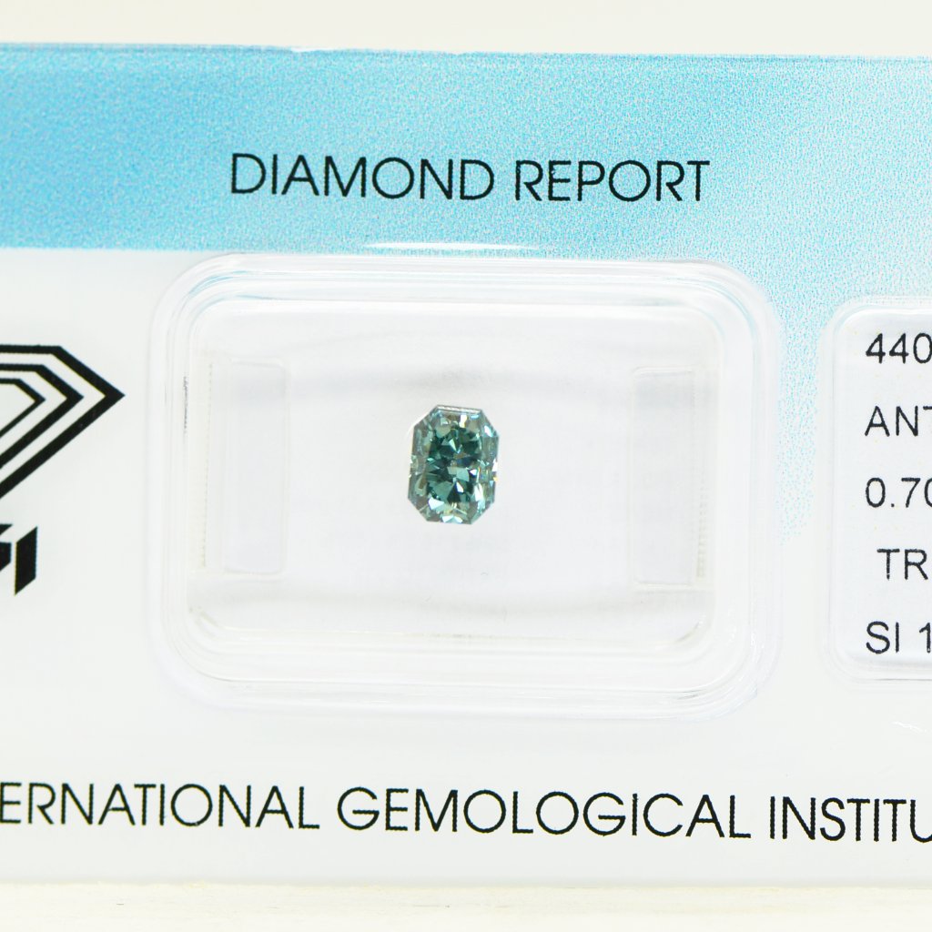 Radiant Shape Diamond Fancy Green Blue Si1 Loose 0.70 Carat Igi Certified